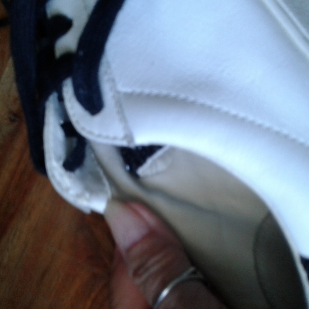 Michael Kors White Sneakers With Black Sparkles - Picture 8 of 9